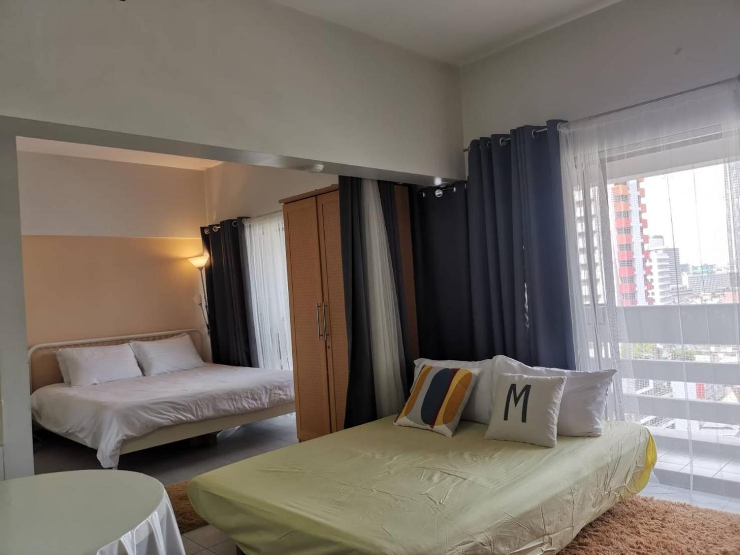 Cozy 1Br Walk To Bts And Airport Rail Link Close To Malls T Банкок Екстериор снимка